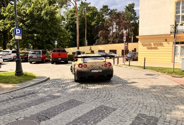 Nissan GT-R