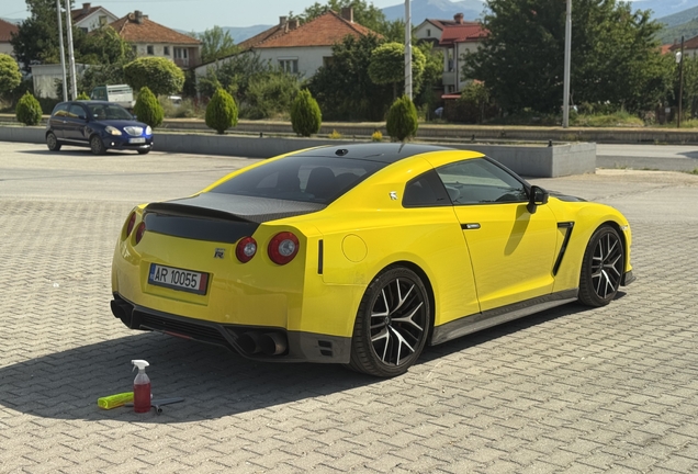 Nissan GT-R 2011
