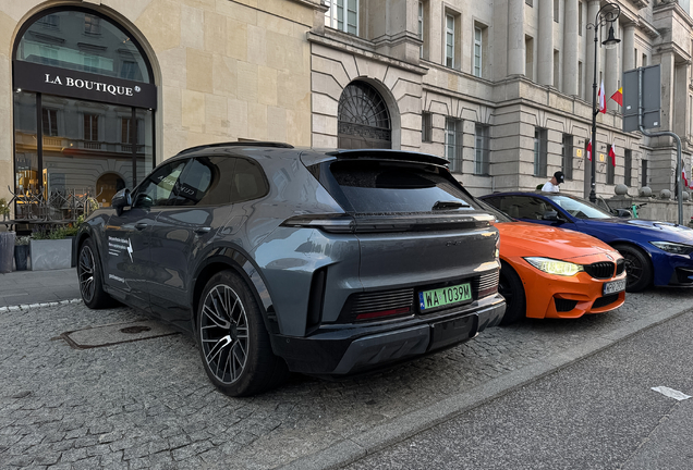 Porsche Cayenne Turbo Electric