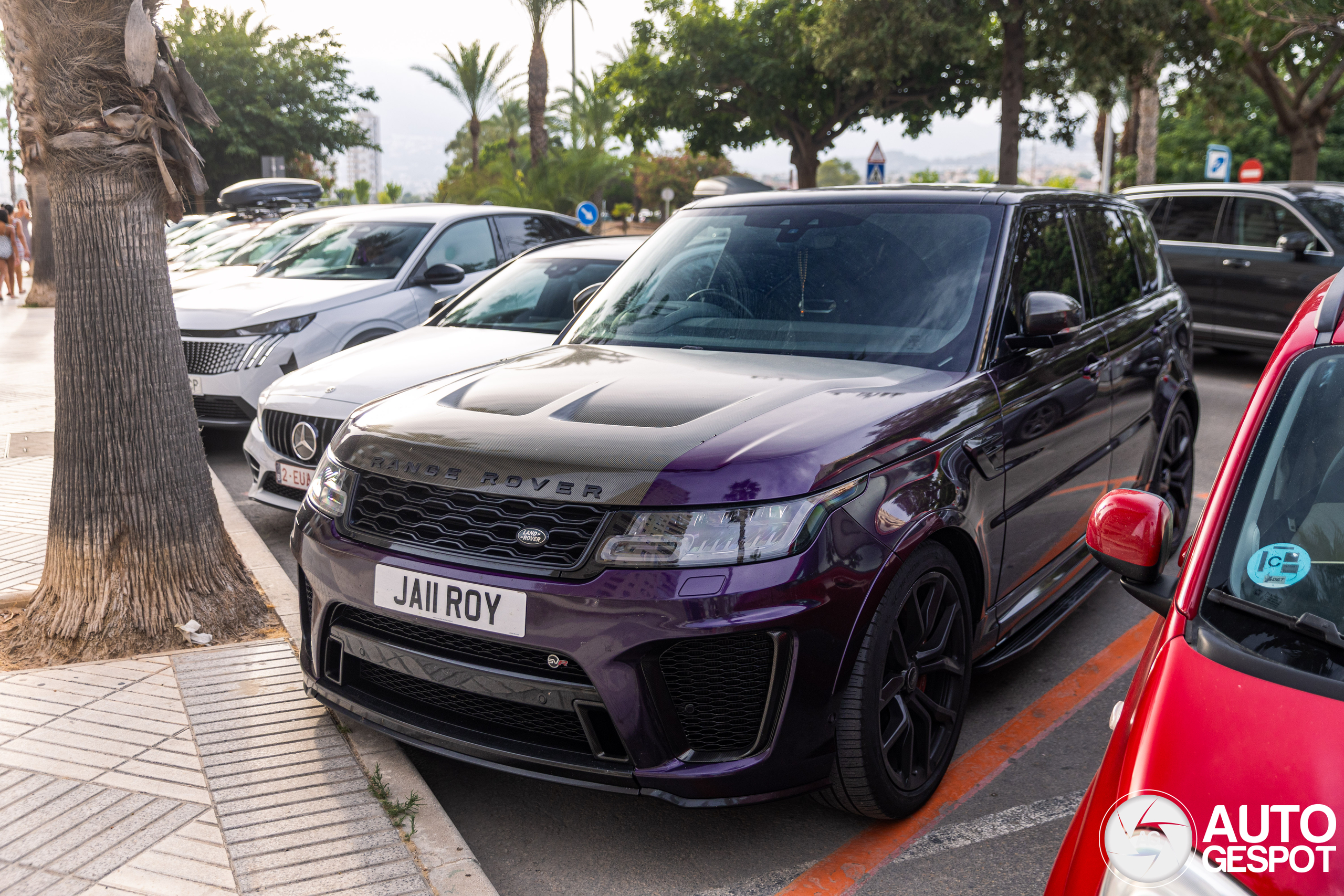 Land Rover Range Rover Sport SVR 2018 Carbon Edition 03 August 2026 land-rover-range-rover-sport-svr-2018-carbon-edition-03-august-2026