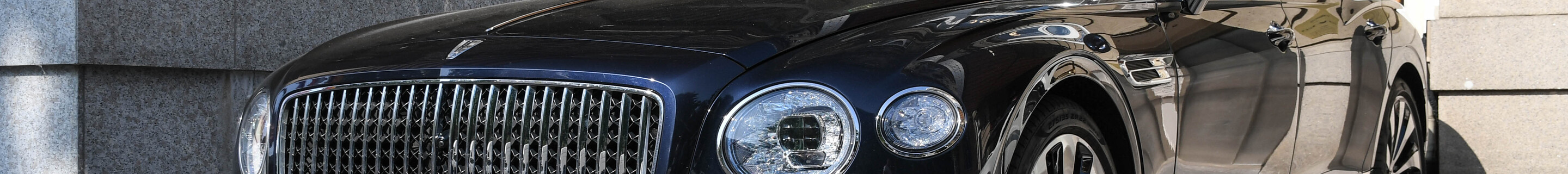Bentley Flying Spur V8 2021