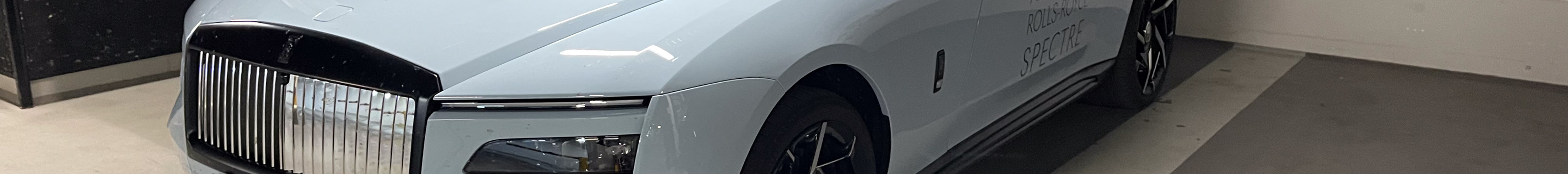 Rolls-Royce Spectre Black Badge