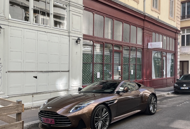Aston Martin DB12
