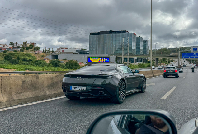 Aston Martin DB12