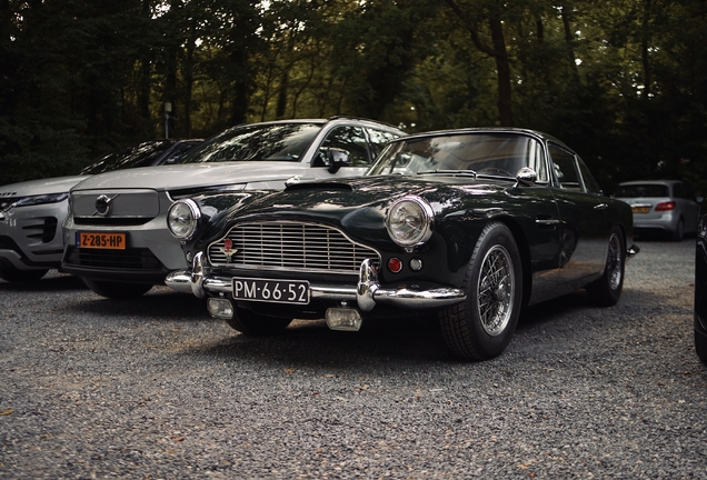 Aston Martin DB4 Series IV