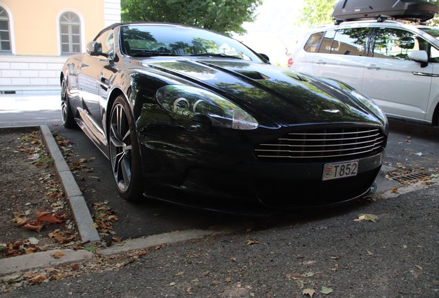 Aston Martin DBS Volante