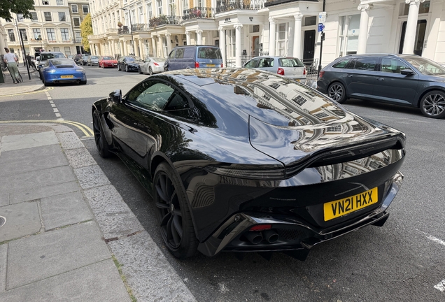 Aston Martin V8 Vantage 2018