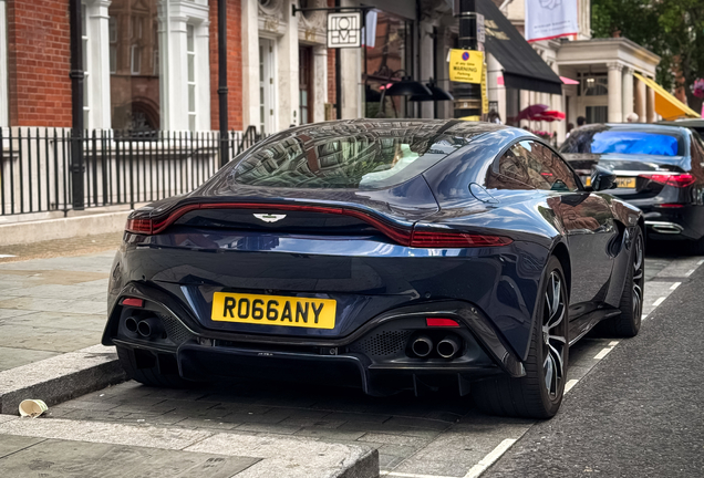 Aston Martin V8 Vantage 2018