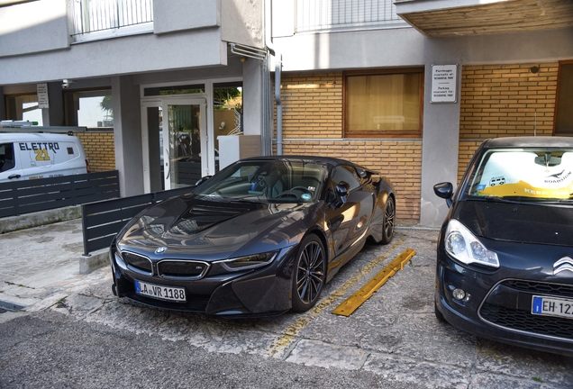 BMW i8 Roadster