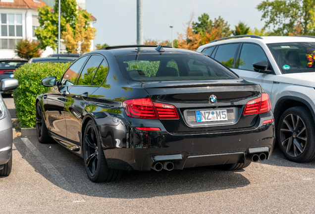 BMW M5 F10 2011