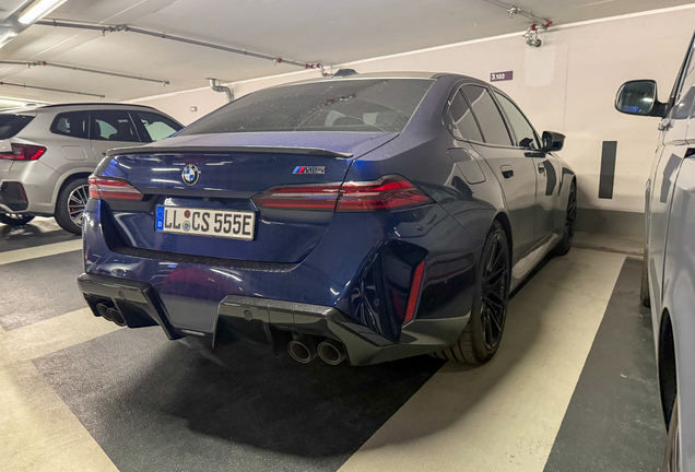 BMW M5 G90