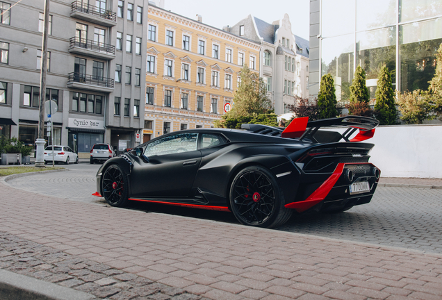 Lamborghini Huracán LP640-2 STO