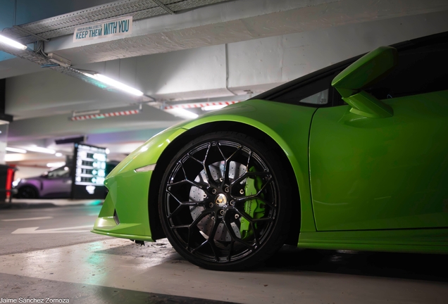 Lamborghini Huracán LP640-4 EVO Spyder