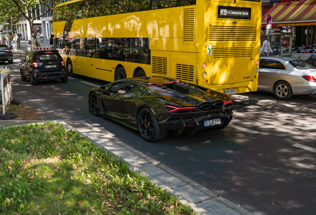 Lamborghini Revuelto