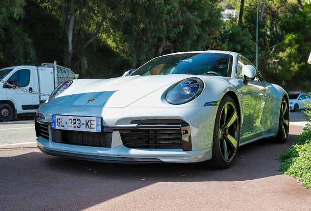 Porsche 992 Sport Classic