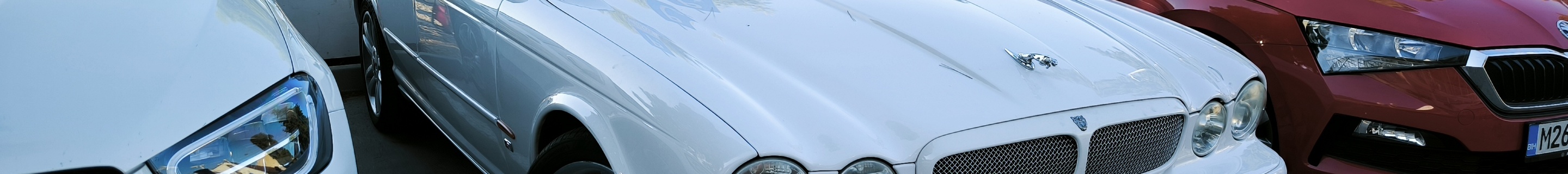 Jaguar XJR
