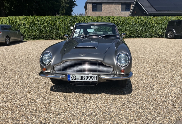 Aston Martin DB6 MKI