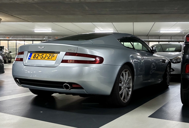 Aston Martin DB9