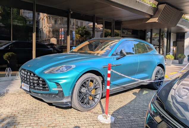 Aston Martin DBX707