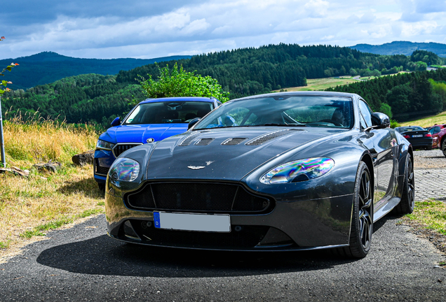 Aston Martin V12 Vantage S