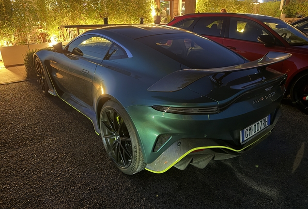 Aston Martin V12 Vantage S 2023