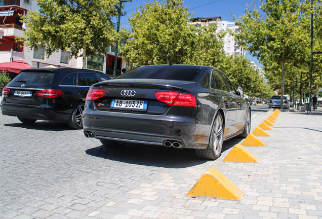 Audi S8 D4