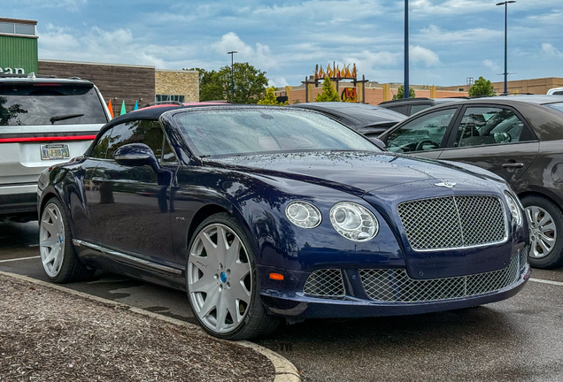 Bentley Continental GTC 2012