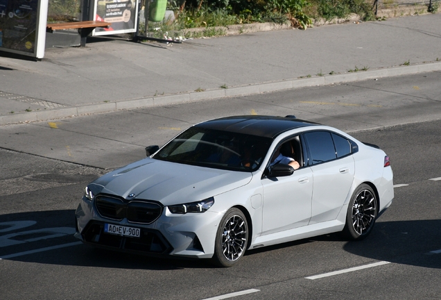 BMW M5 G90