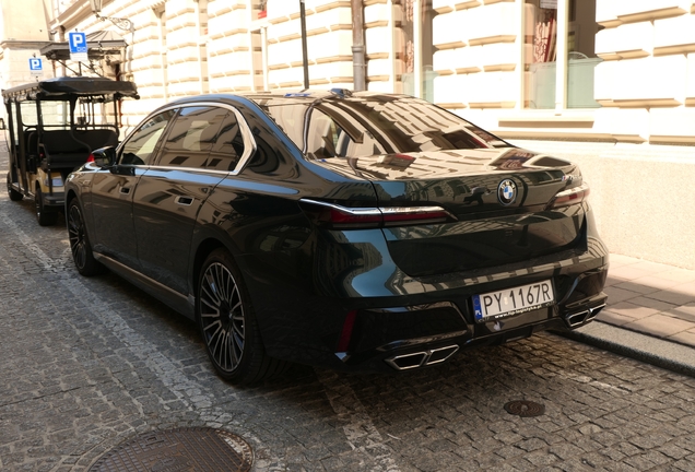 BMW M760e xDrive