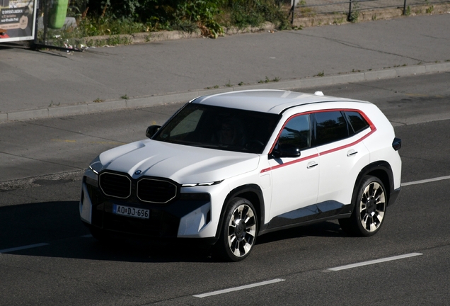 BMW XM G09 Label Red
