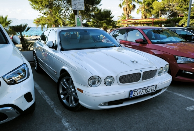 Jaguar XJR