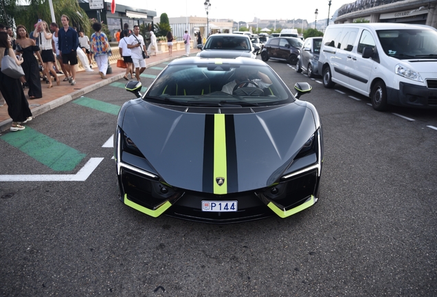 Lamborghini Revuelto