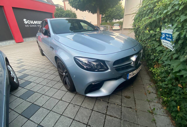 Mercedes-AMG E 63 S W213