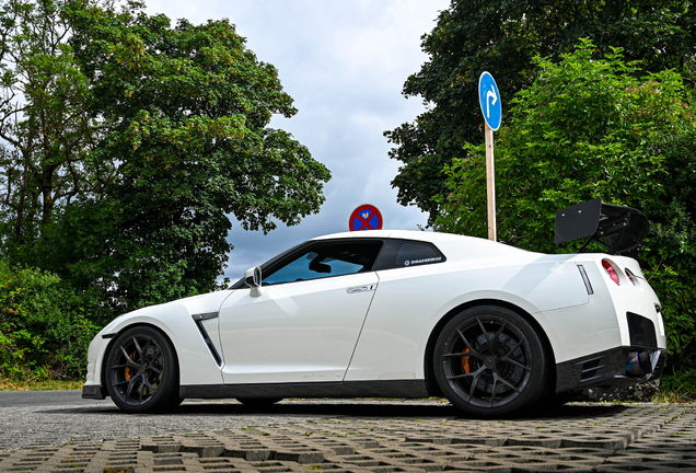 Nissan GT-R 2012