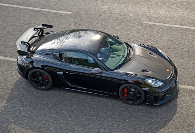 Porsche 718 Cayman GT4 RS Weissach Package