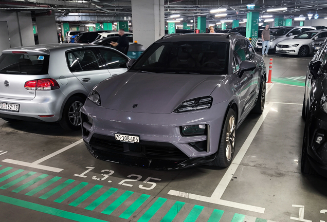 Porsche Macan EV Turbo