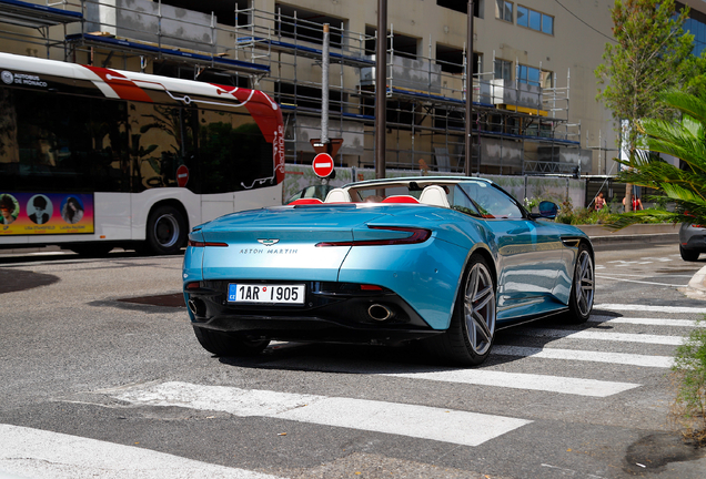 Aston Martin DB12 Volante
