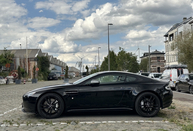 Aston Martin V8 Vantage 2012