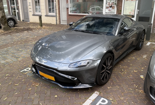 Aston Martin V8 Vantage 2018