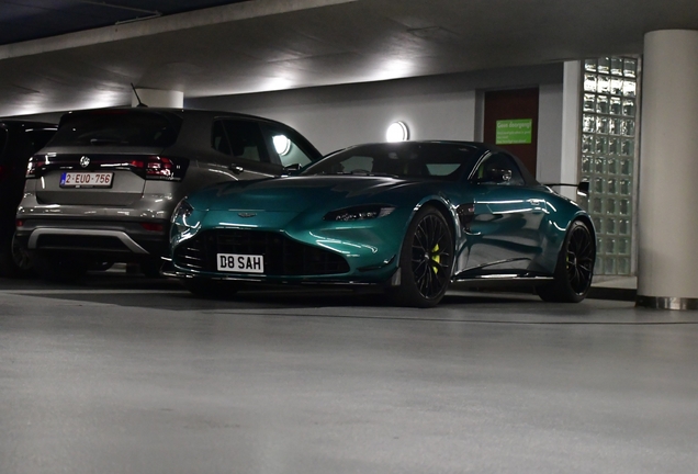 Aston Martin V8 Vantage Formula 1 Edition Roadster