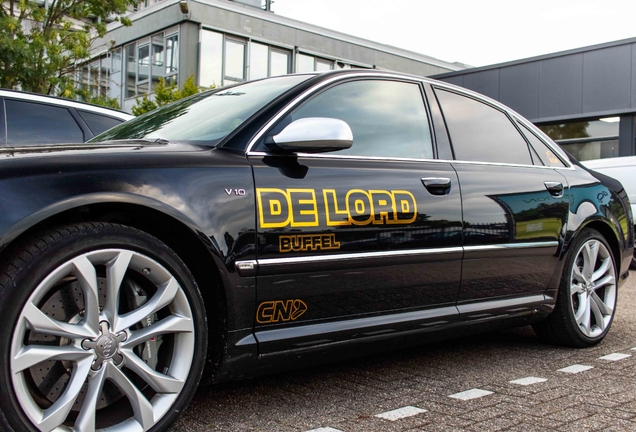Audi S8 D3