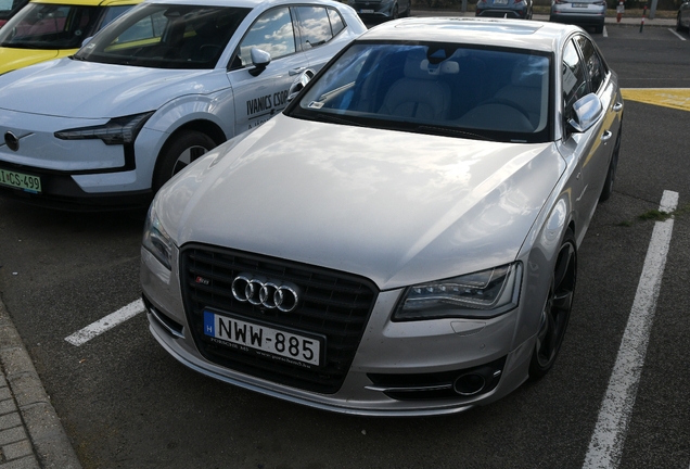 Audi S8 D4