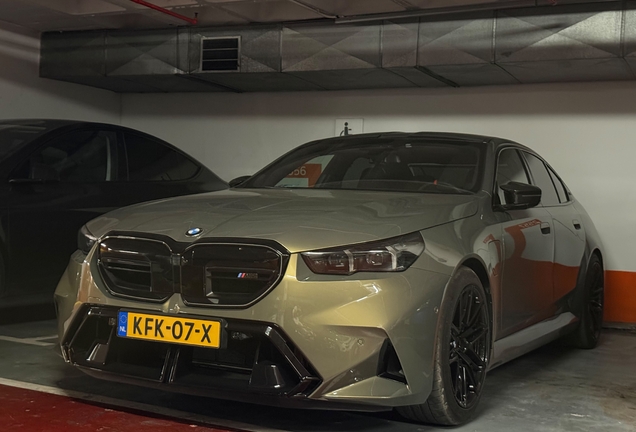 BMW M5 G90