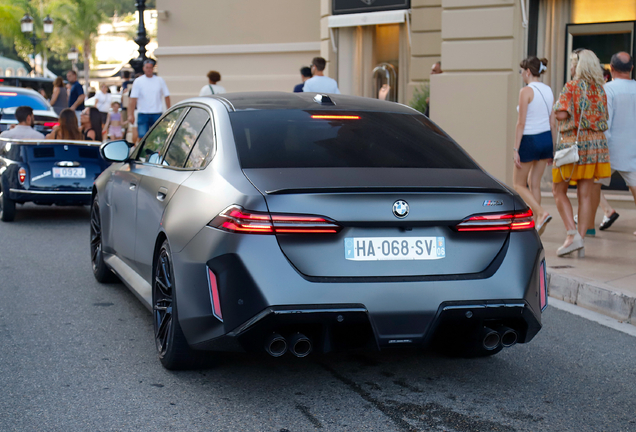 BMW M5 G90