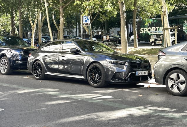 BMW M5 G90