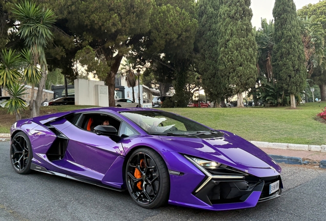 Lamborghini Revuelto