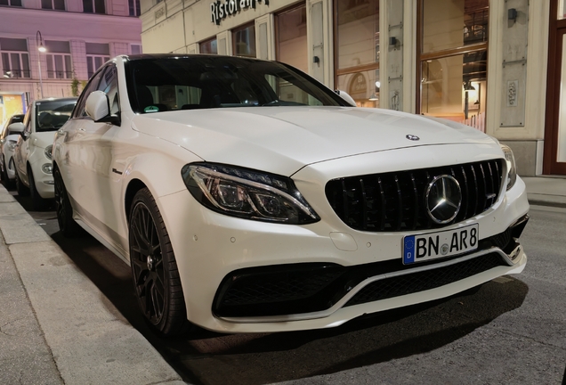 Mercedes-AMG C 63 S W205