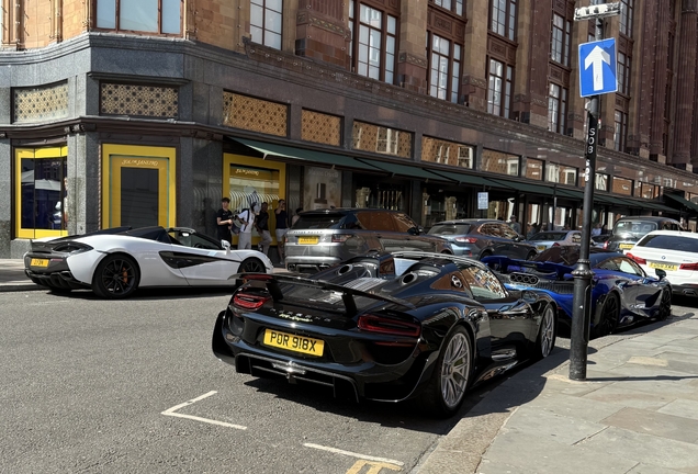 Porsche 918 Spyder Weissach Package