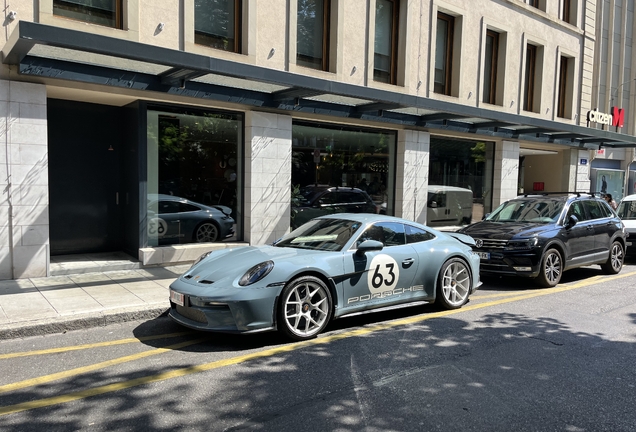 Porsche 992 S/T