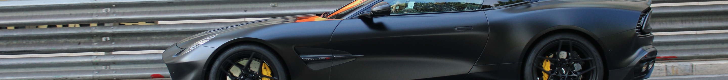 Aston Martin Vanquish 2025